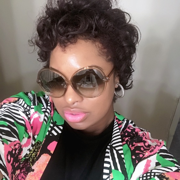 Meet your Posher, Treveeta - Picture 4 of 4